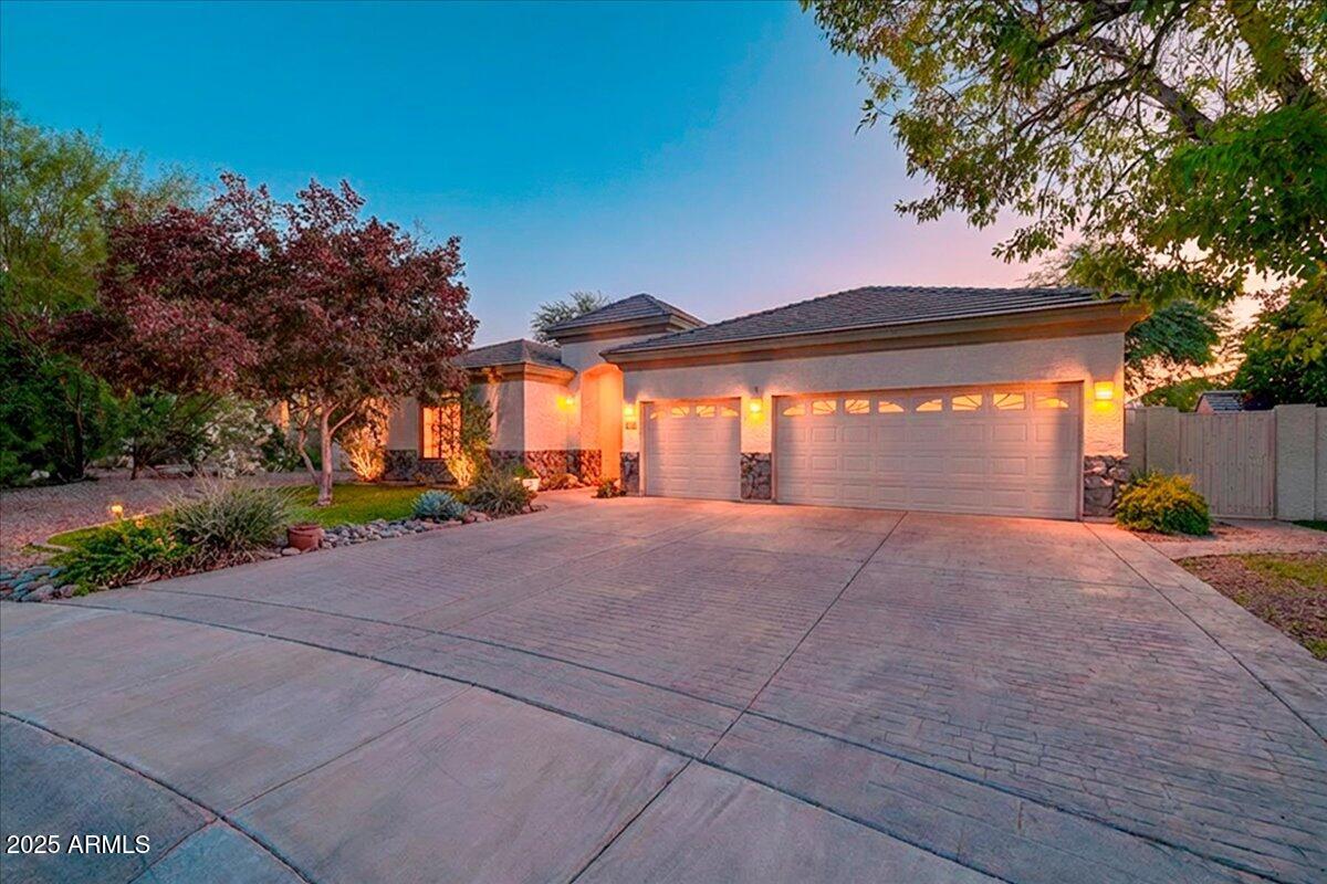 4409 East Janice Way Phoenix, AZ 85032 - Photo 2 of 41 a view of backyard and a garage