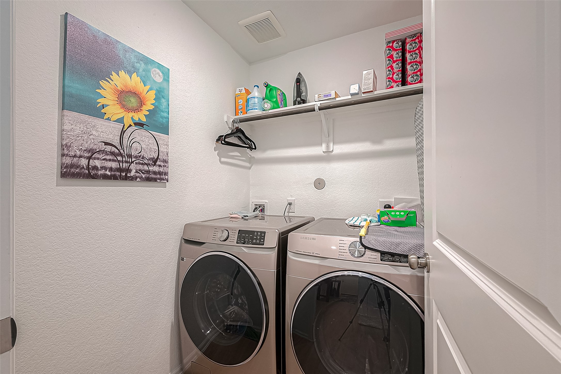 724 Cedar Gate Lane La Marque, TX 77568 - Photo 33 of 40 a utility room with dryer and washer