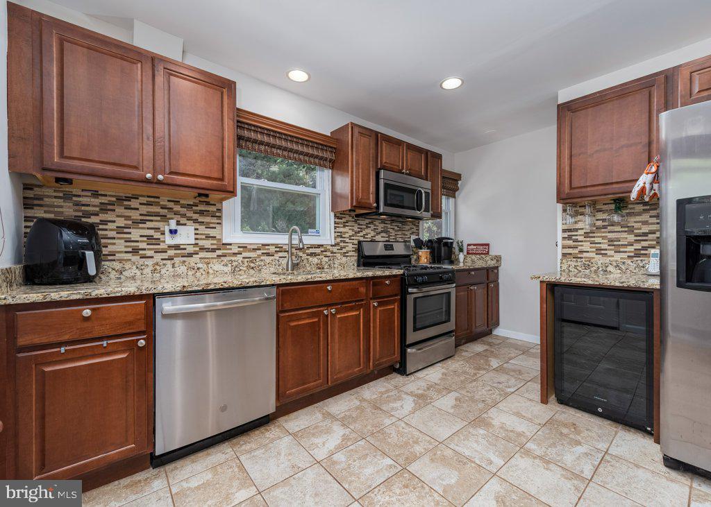 3512 St James Road Windsor Mill, MD 21244 - Photo 10 of 31 kitchen