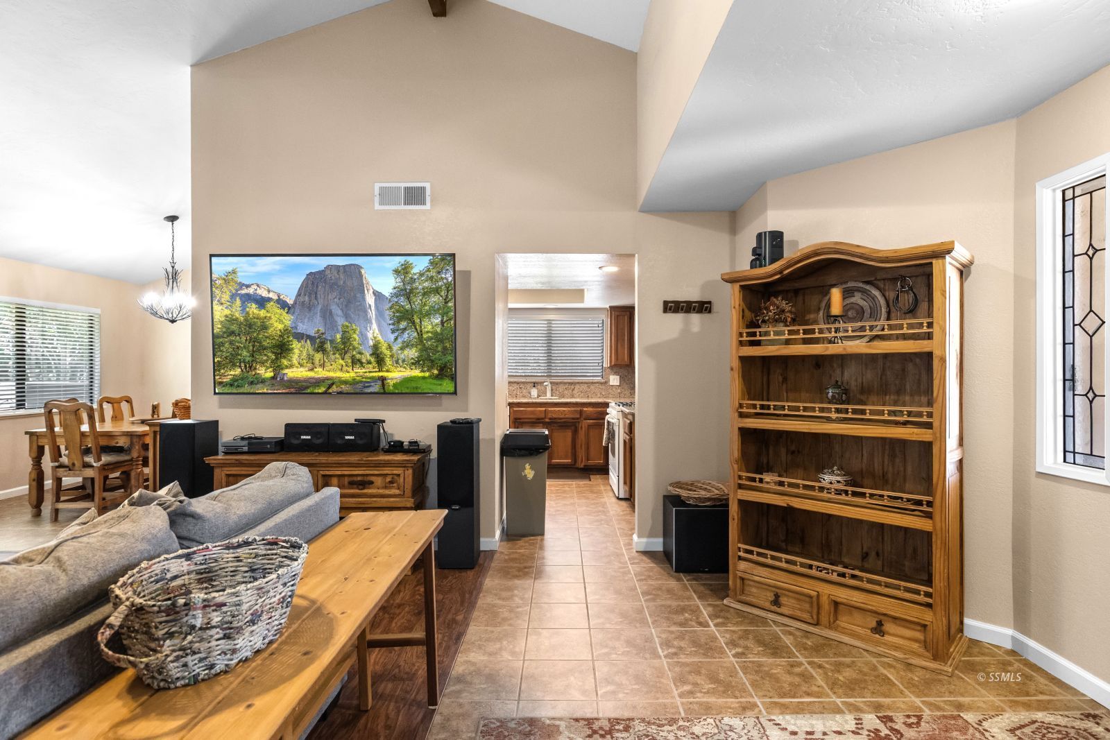 419 Mt Shasta Circle Ridgecrest, CA 93555 - Photo 8 of 32 Gallery Image 8