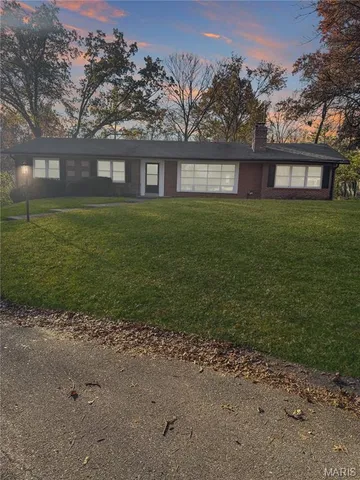 $475,000 | 14 Spoede Hills Drive, St. Louis, MO 63141