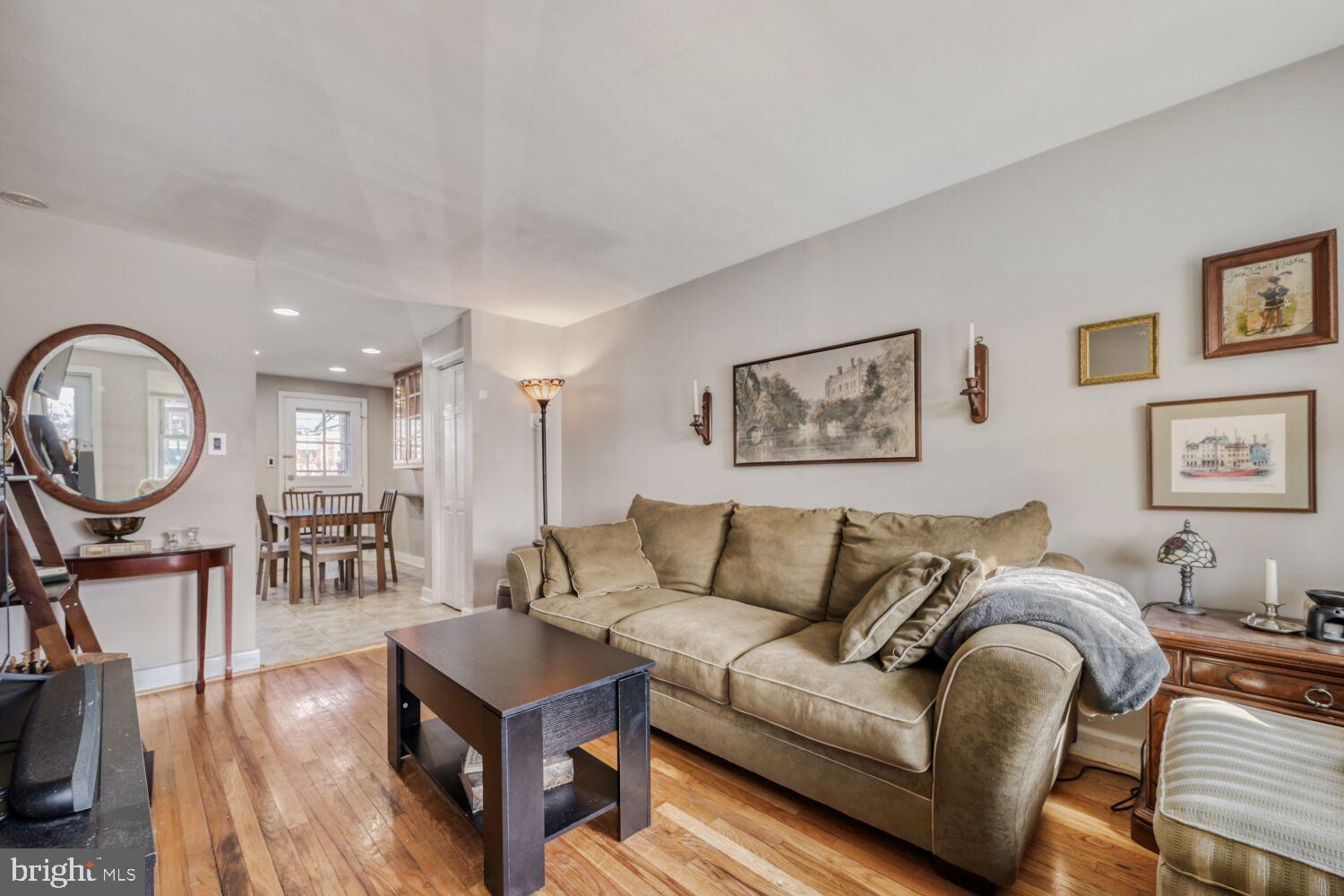3650 Clarenell Road Baltimore, MD 21229 - Photo 5 of 19 Plenty of space!