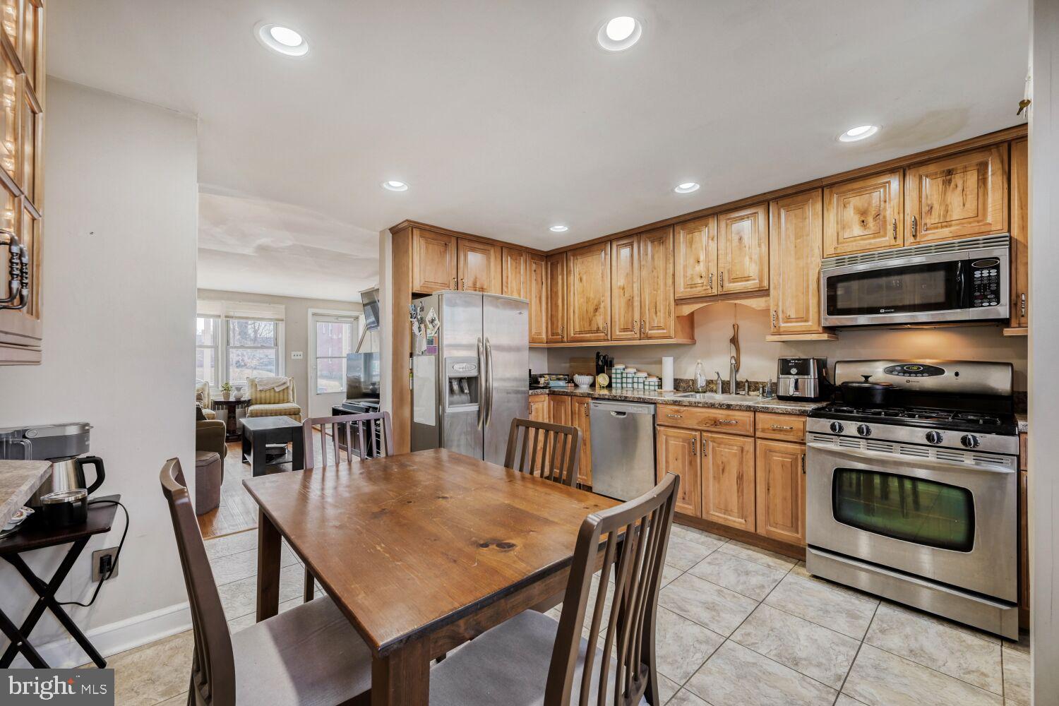 3650 Clarenell Road Baltimore, MD 21229 - Photo 9 of 19 Stainless appliances