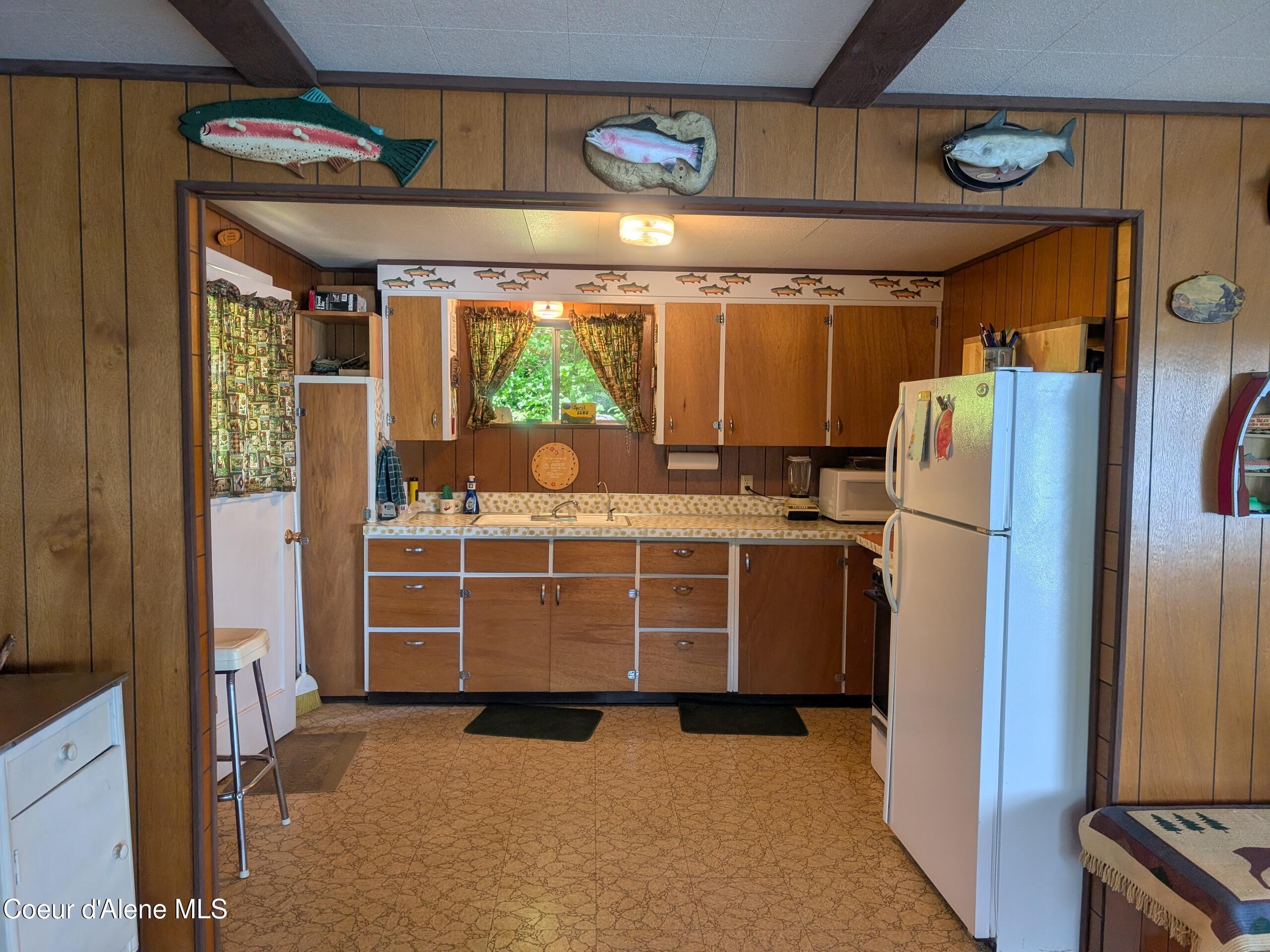15902 West Spirit Lake Road Spirit Lake, ID 83869 - Photo 6 of 35 Kitchen 5