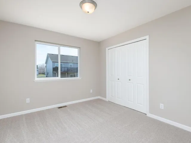 $399,900 | 929 Prestwick Drive, Belle Plaine, MN 56011