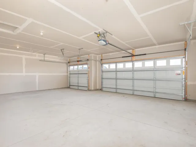 $399,900 | 929 Prestwick Drive, Belle Plaine, MN 56011