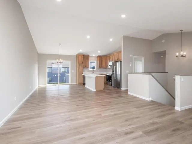 $399,900 | 929 Prestwick Drive, Belle Plaine, MN 56011