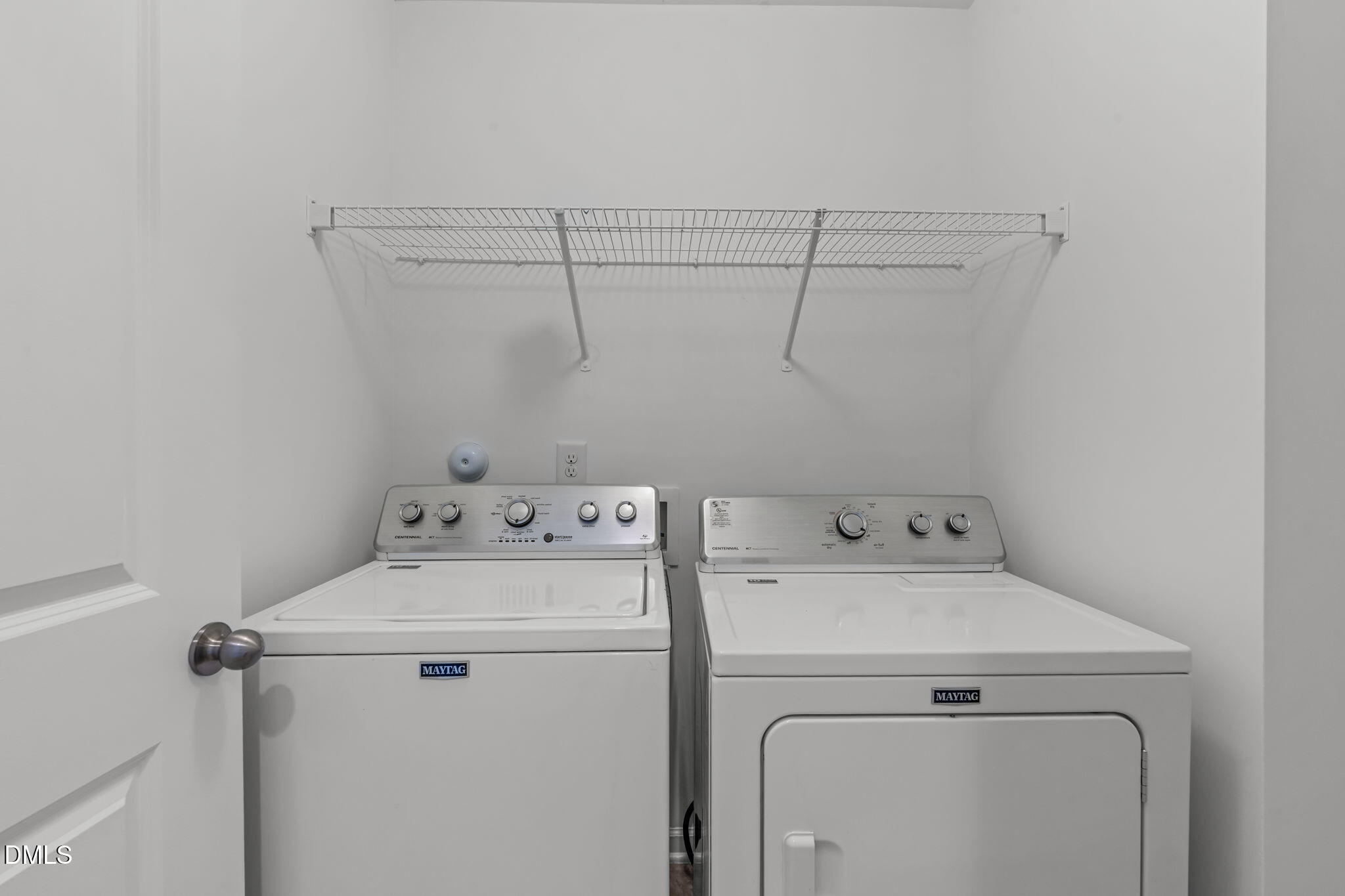 102 Ransomwood Drive Apex, NC 27539 - Photo 28 of 34 a utility room with dryer and washer