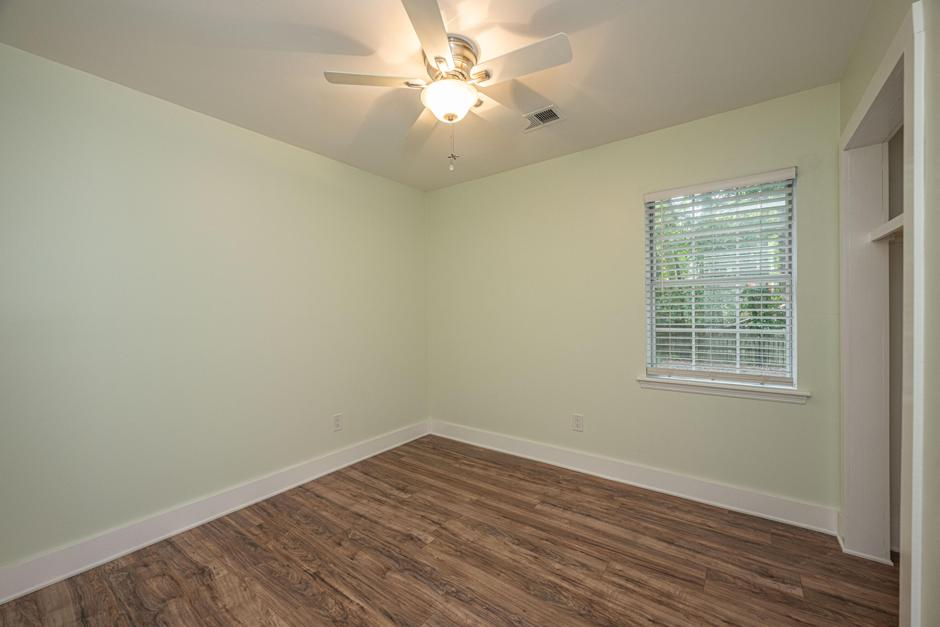 114 Jigsaw Road Summerville, SC 29485 - Photo 21 of 30 114JigsawRd033