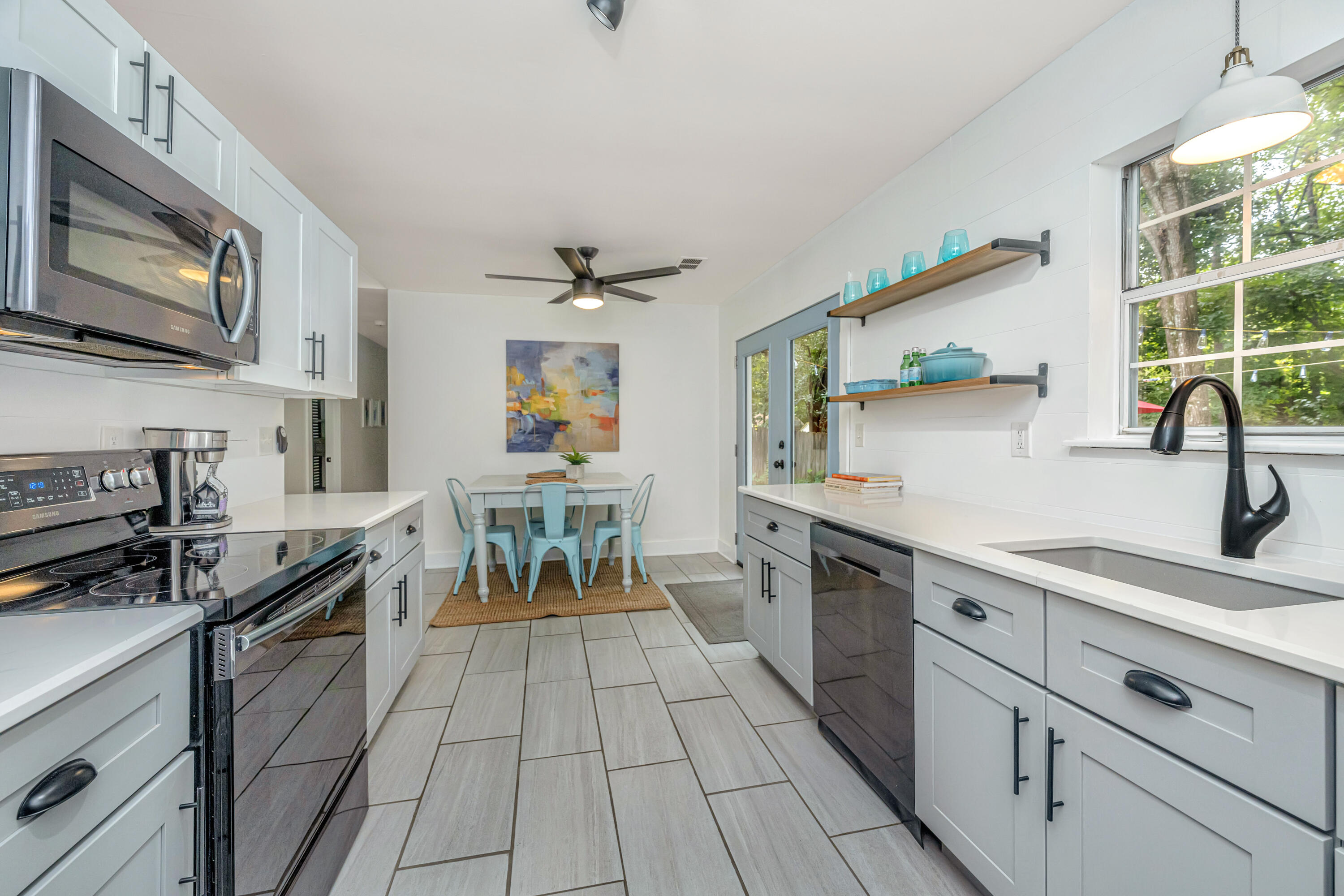 114 Jigsaw Road Summerville, SC 29485 - Photo 9 of 30 114JigsawRd019