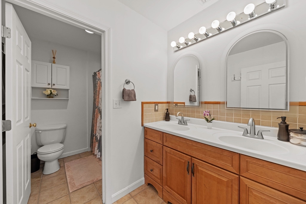 718 R Cabot Street Beverly, MA 01915 - Photo 20 of 38