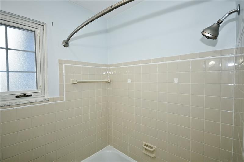 245 Walnut Street Houston, PA 15342 - Photo 17 of 29 Gallery Image 17