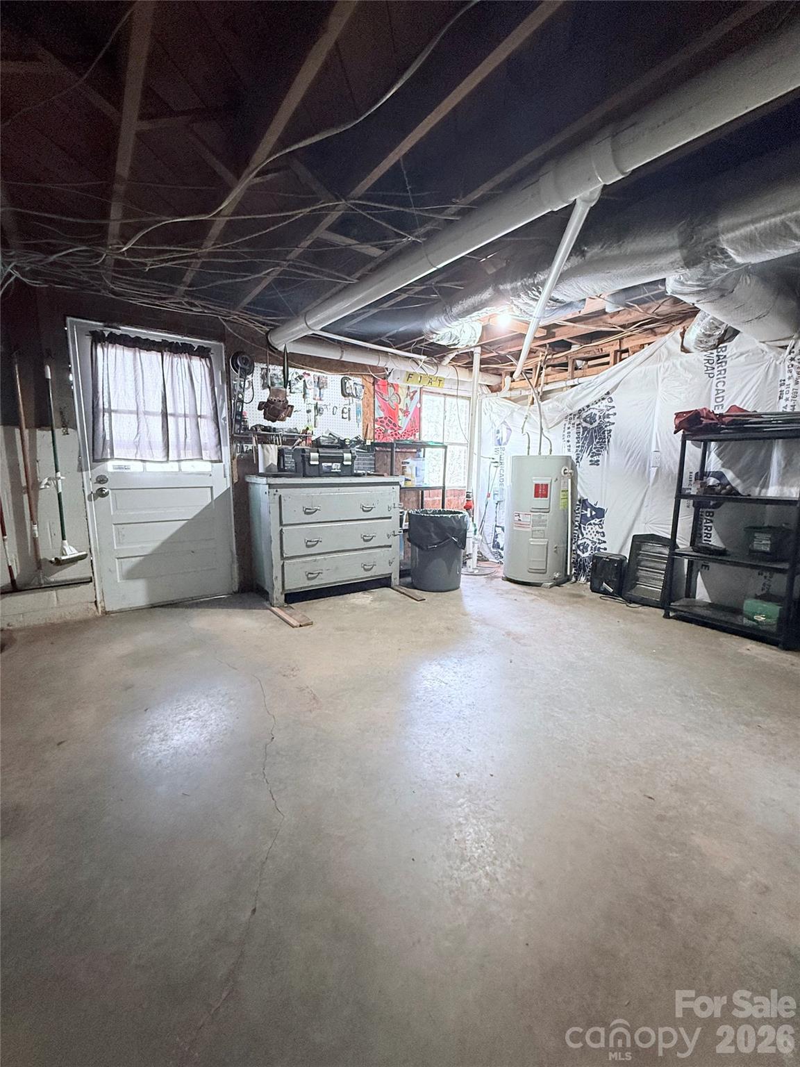 3743 Crosland Road Winston-Salem, NC 27106 - Photo 18 of 25 a view of empty room with wooden ceiling