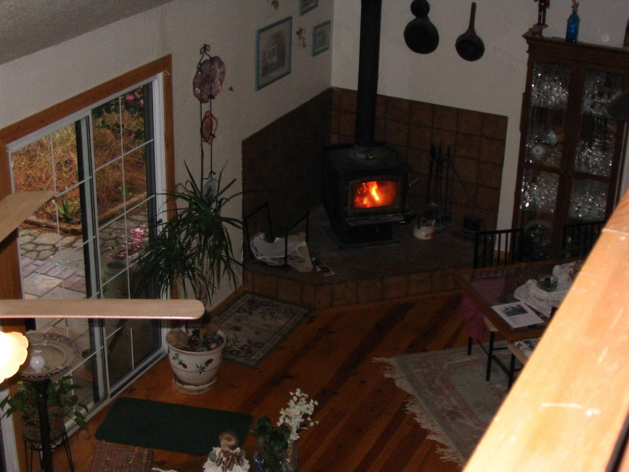 19817 Copper Canyon Road Redding, CA 96003 - Photo 2 of 4 living room