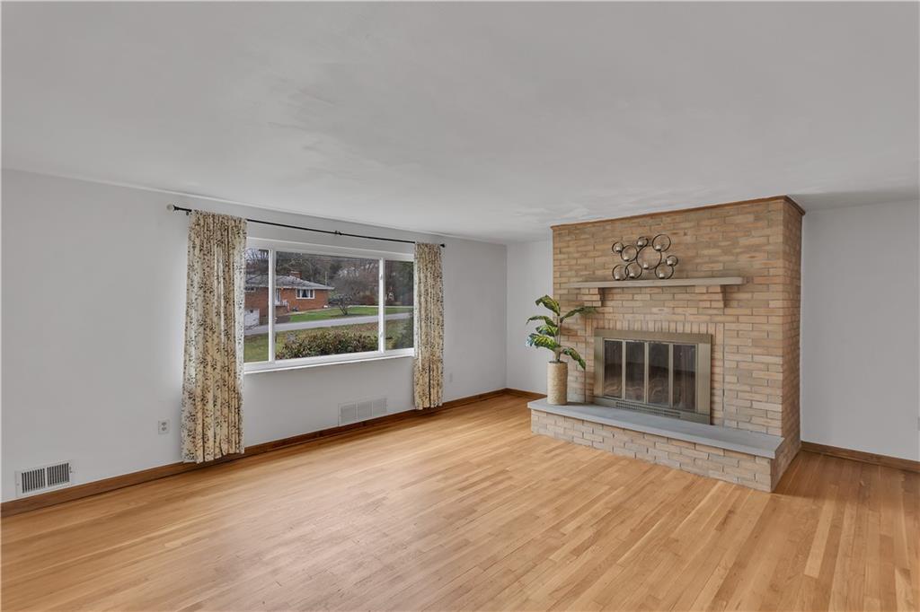 9167 Hubbard Road Allison Park, PA 15101 - Photo 6 of 35 Another angle of Family Room