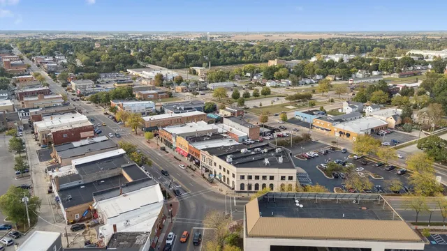 $475,000 | 522 South State Street, Belvidere, IL 61008