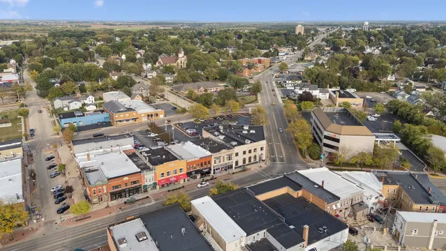 $475,000 | 522 South State Street, Belvidere, IL 61008