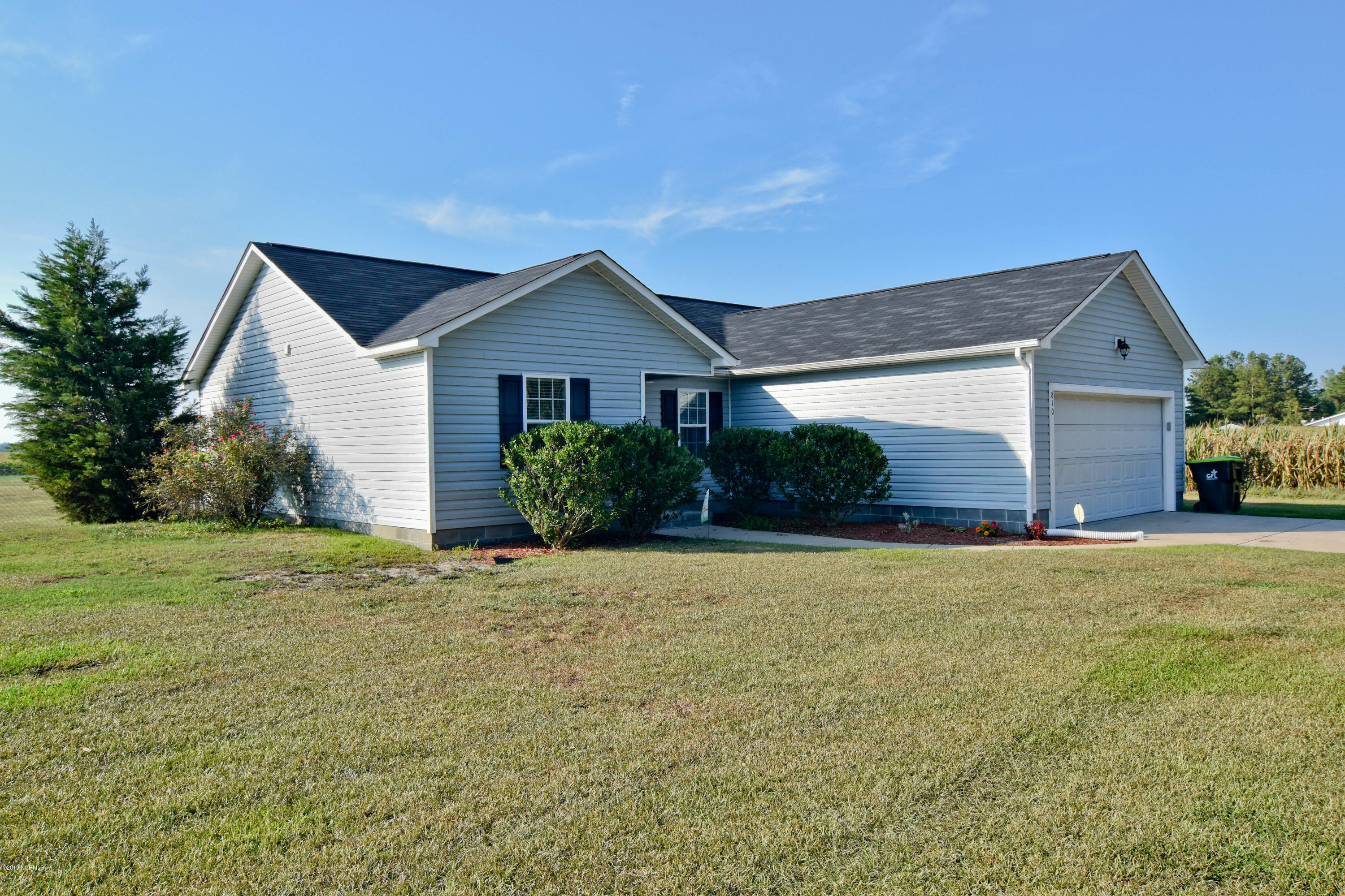 810 Five Mile Road Richlands, NC 28574 - Photo 2 of 24 DSC_0003