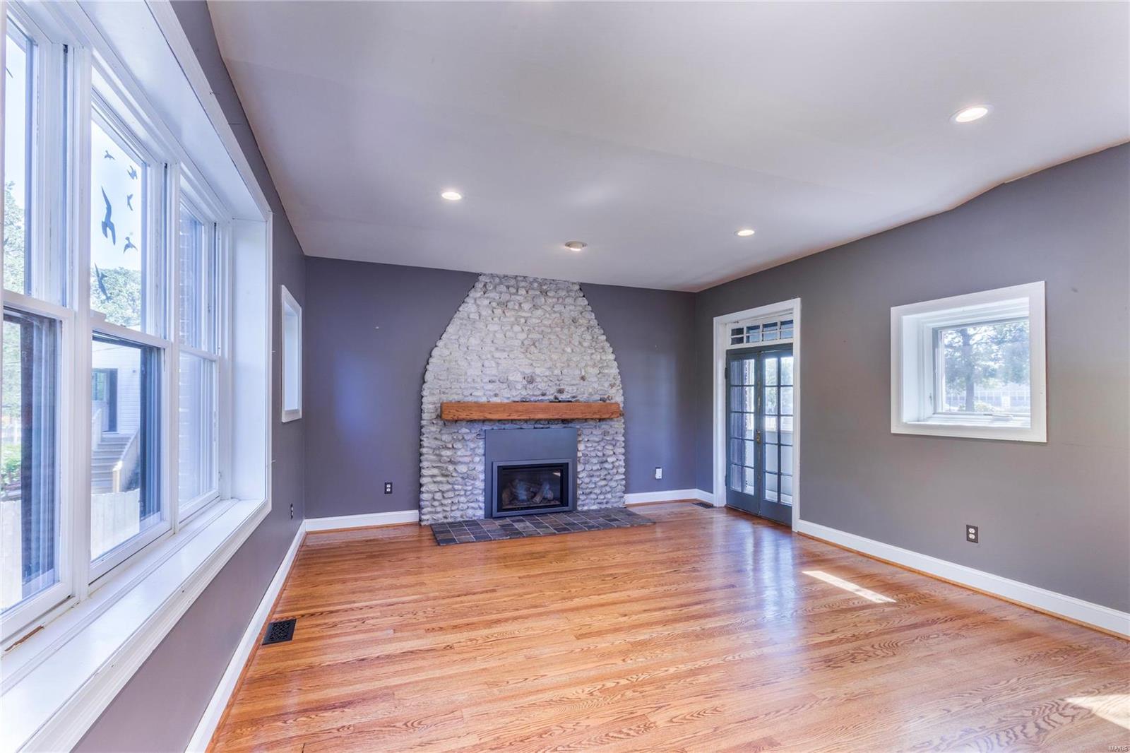 7199 Forsyth Boulevard St. Louis, MO 63105 - Photo 17 of 54