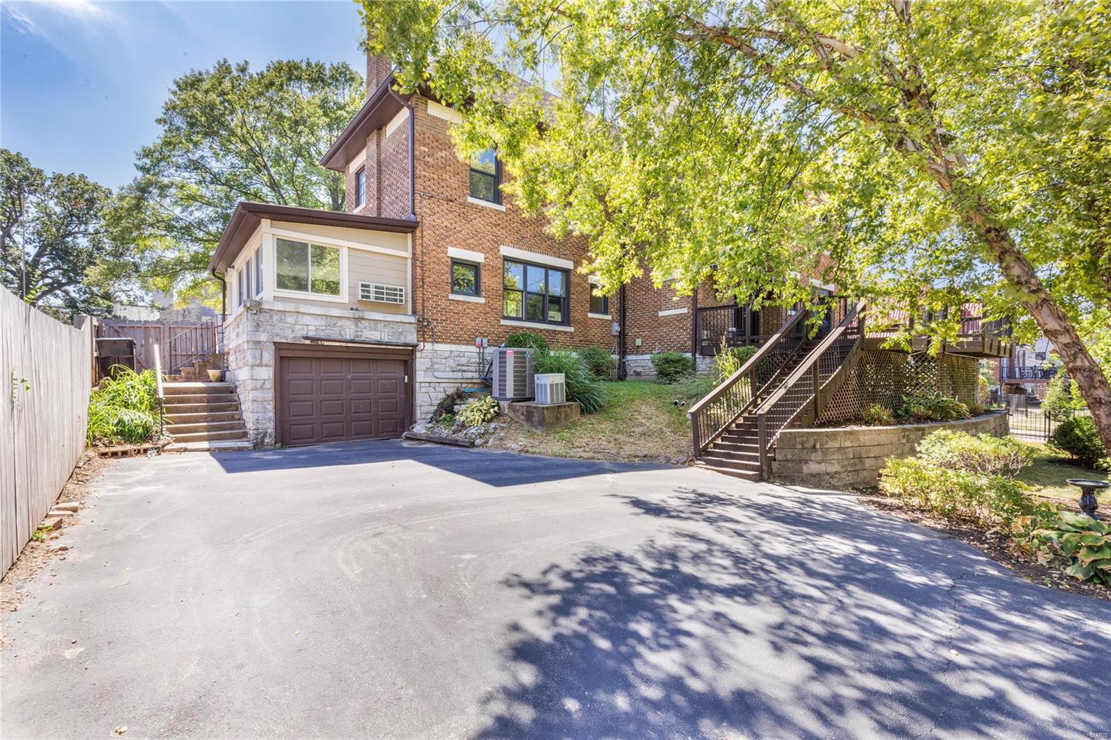 7199 Forsyth Boulevard St. Louis, MO 63105 - Photo 51 of 54