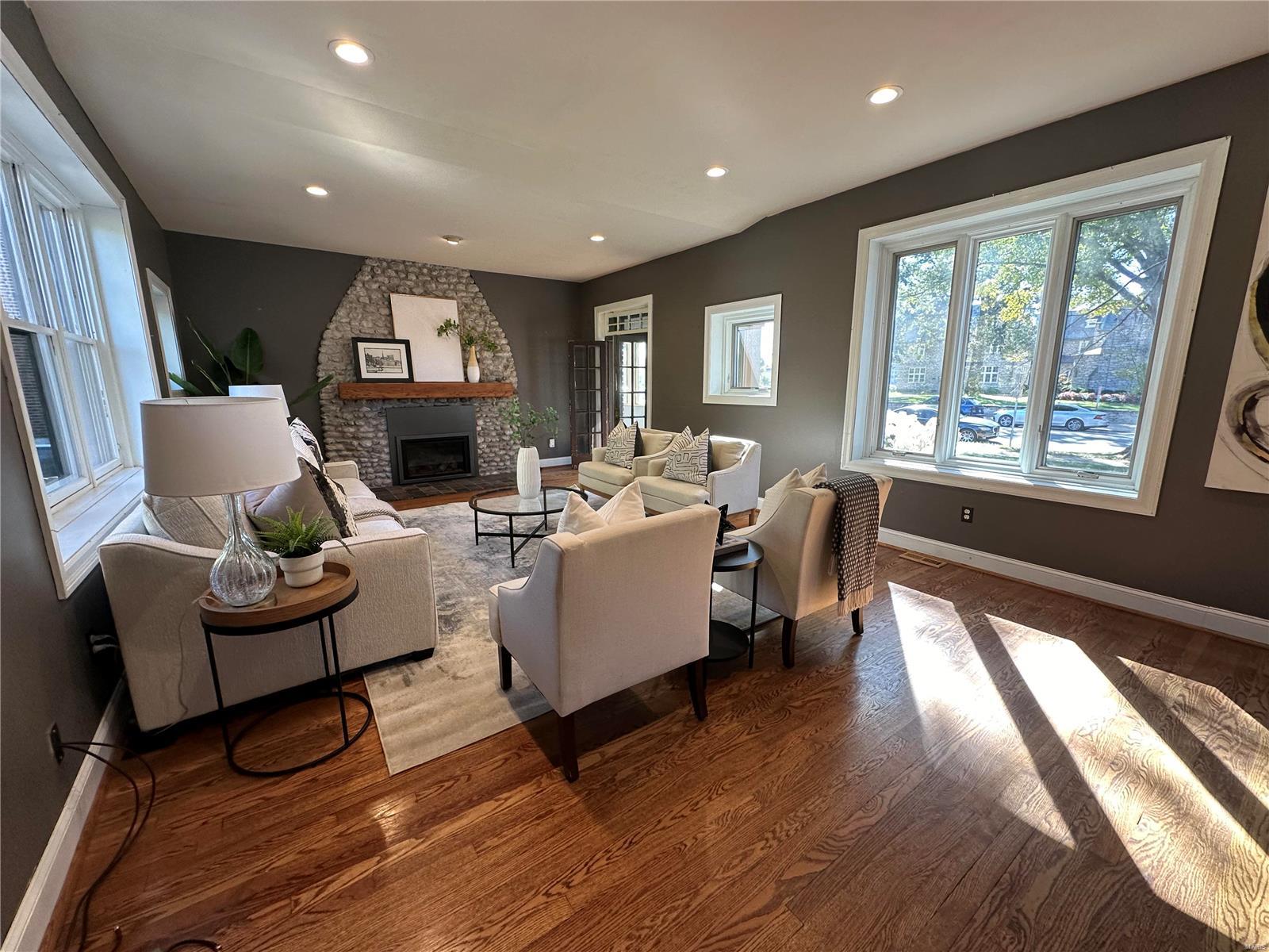 7199 Forsyth Boulevard St. Louis, MO 63105 - Photo 8 of 54