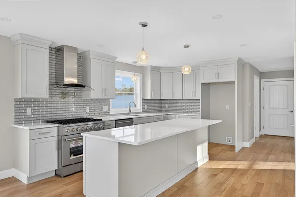 $3,800 | 3 Earle Street, Fairhaven, MA 02719