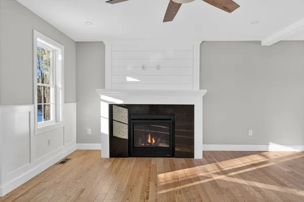 $3,800 | 3 Earle Street, Fairhaven, MA 02719