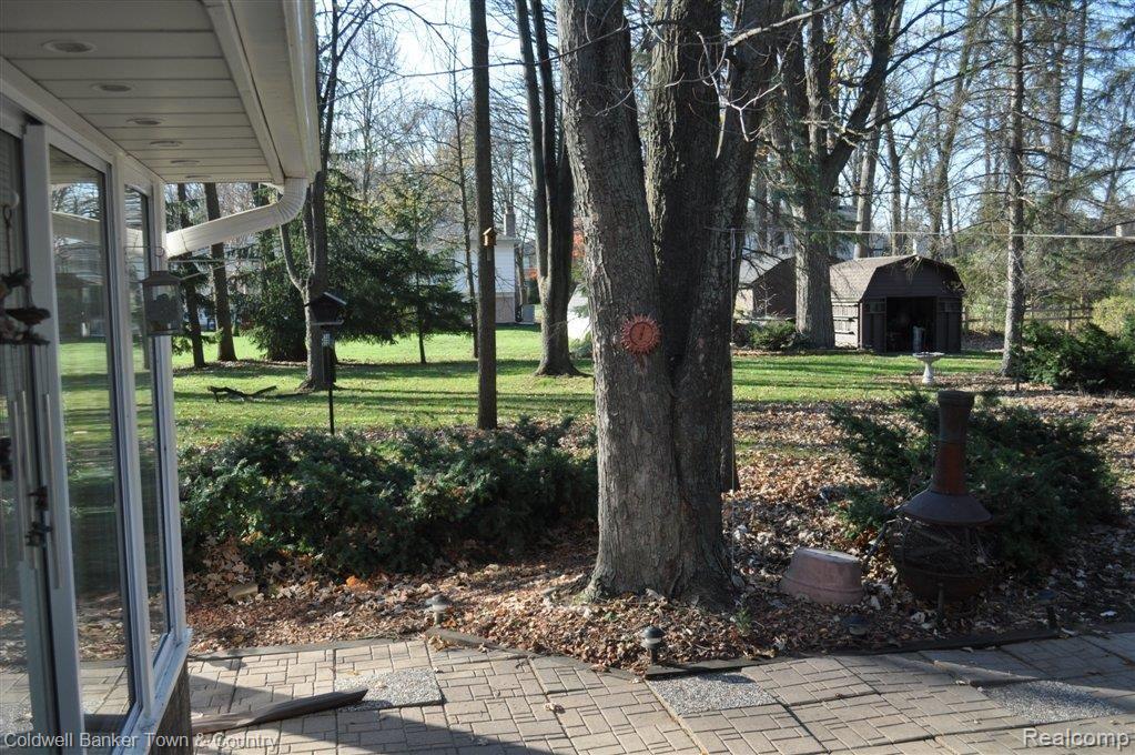18501 Wayne Road Livonia, MI 48152 - Photo 10 of 12 DSC_0728.JPG
