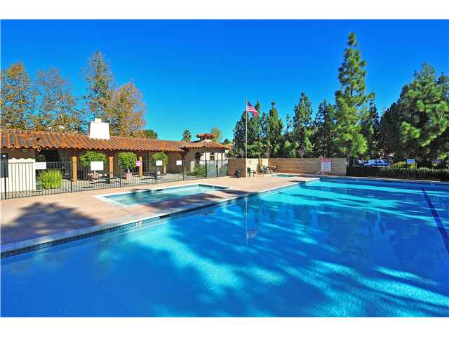 2540 Columbine Road Alpine, CA 91901 - Photo 22 of 25 Community Pool