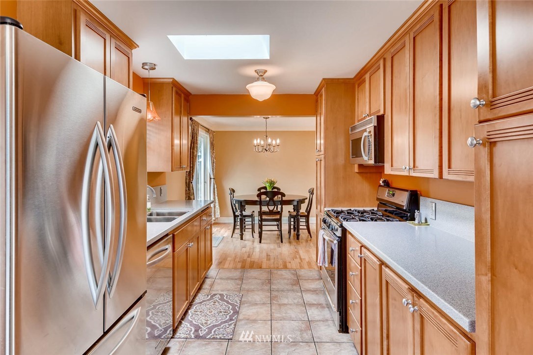 1105 North 34th Street Renton, WA 98056 - Photo 11 of 25