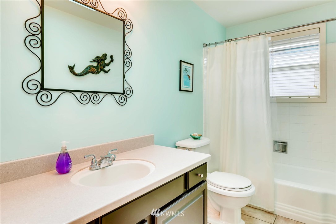 1105 North 34th Street Renton, WA 98056 - Photo 17 of 25