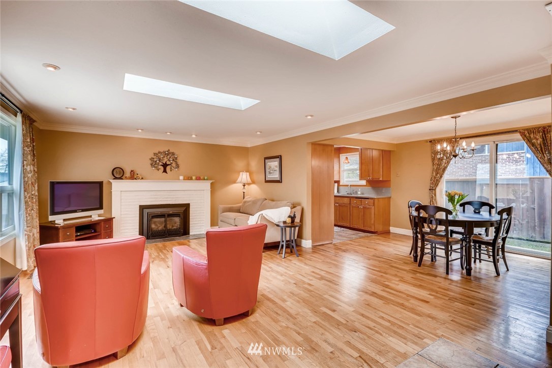1105 North 34th Street Renton, WA 98056 - Photo 5 of 25