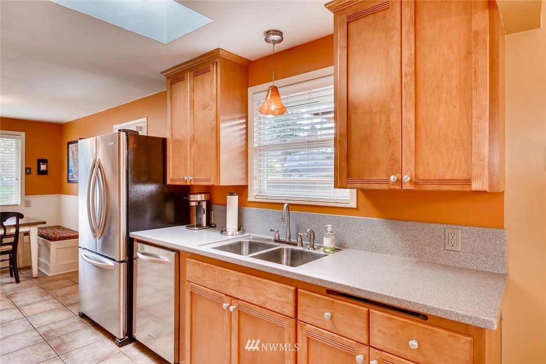 1105 North 34th Street Renton, WA 98056 - Photo 9 of 25