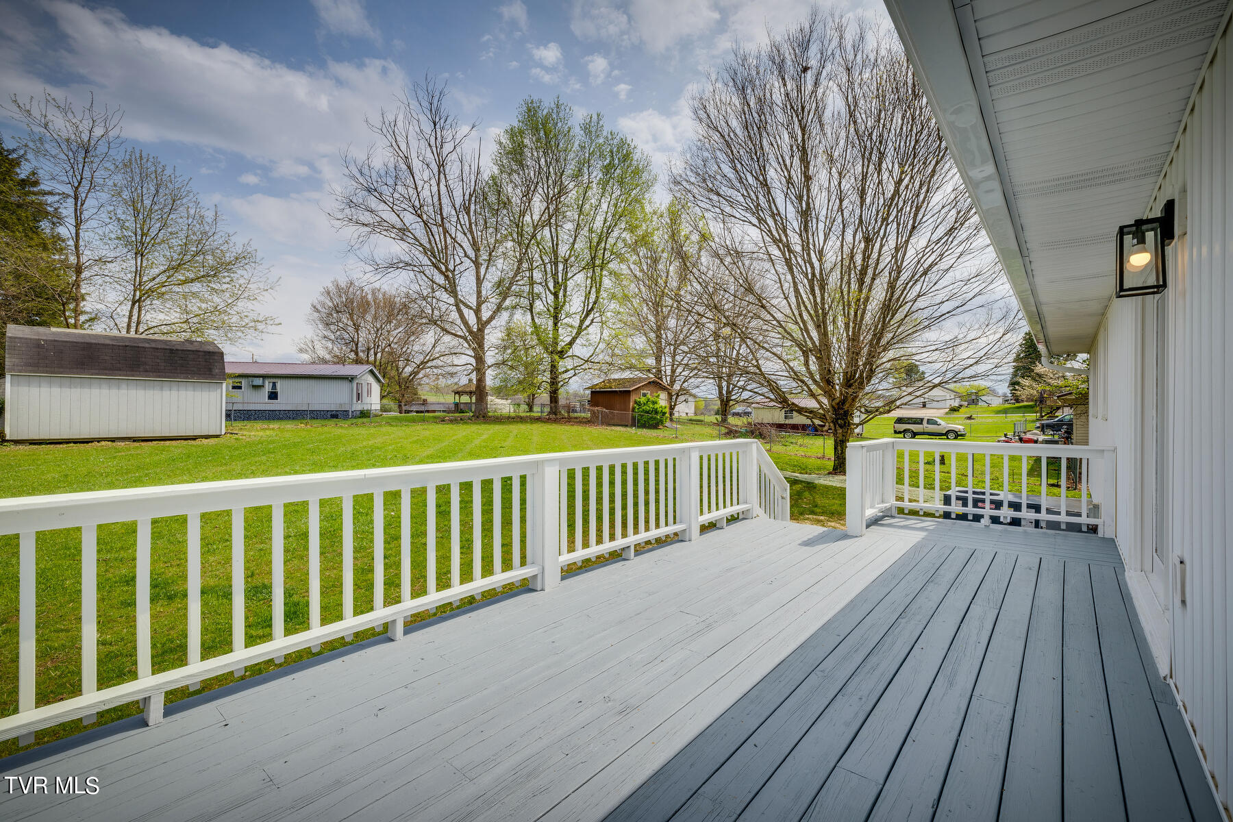 246 Old Stage Road Gray, TN 37615 - Photo 36 of 40 032