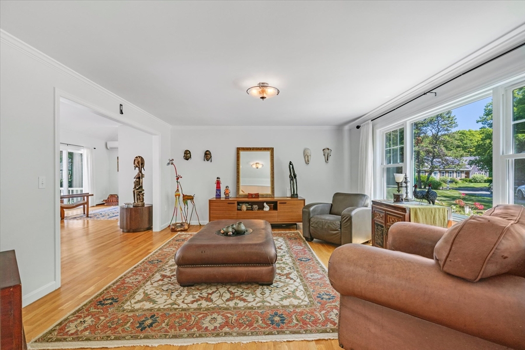 139 Fuller Road Barnstable, MA 02632 - Photo 4 of 31 Gallery Image 4