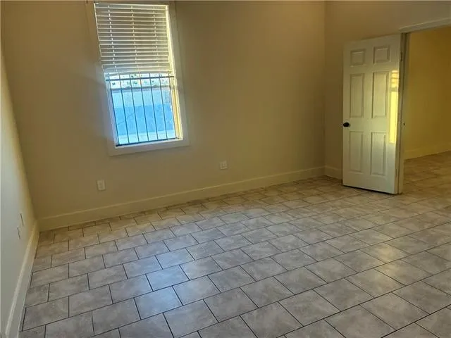 $1,500 | 3502 Tulane Avenue, New Orleans, LA 70119