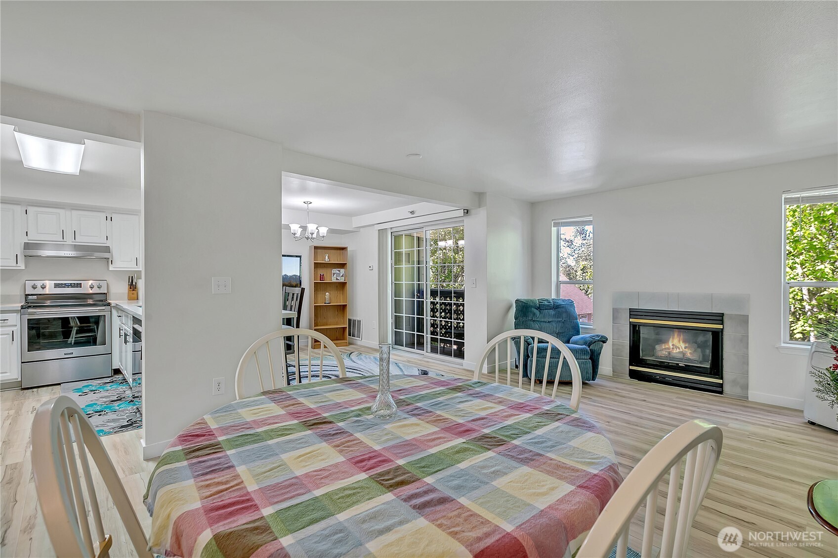 3939 10th Street Southeast, Unit A2 Puyallup, WA 98374 - Photo 6 of 23