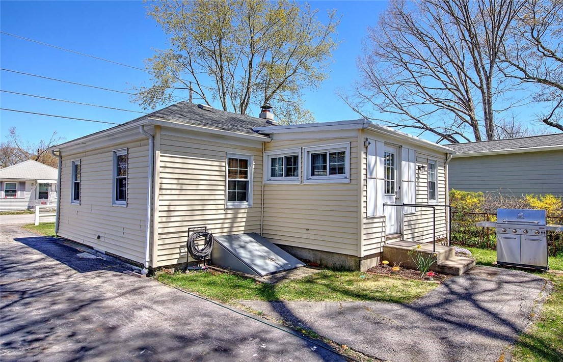 40 Northup Street Warwick, RI 02889 - Photo 23 of 27