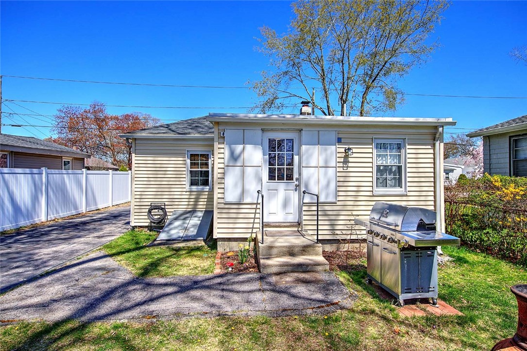 40 Northup Street Warwick, RI 02889 - Photo 25 of 27