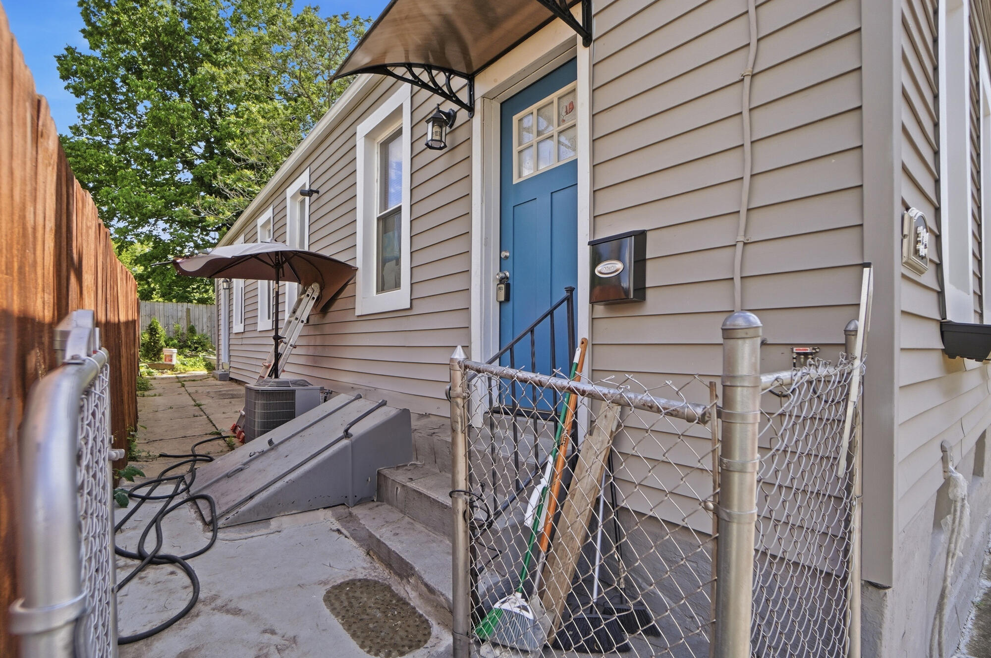 329 Bush Street Covington, KY 41011 - Photo 4 of 19