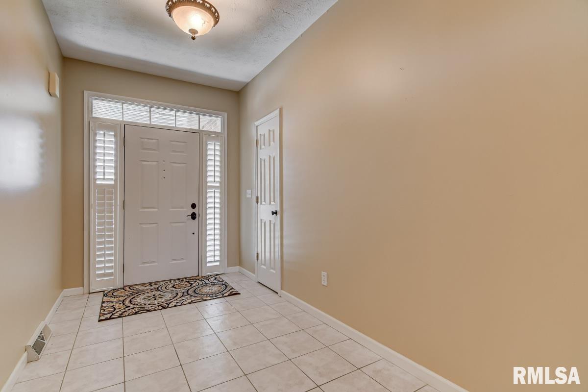 2709 Dryden Drive Springfield, IL 62711 - Photo 4 of 35