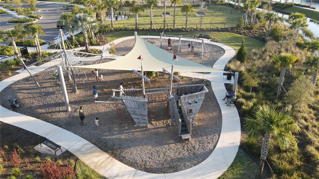 33410 Castaway Loop Wesley Chapel, FL 33543 - Photo 39 of 41