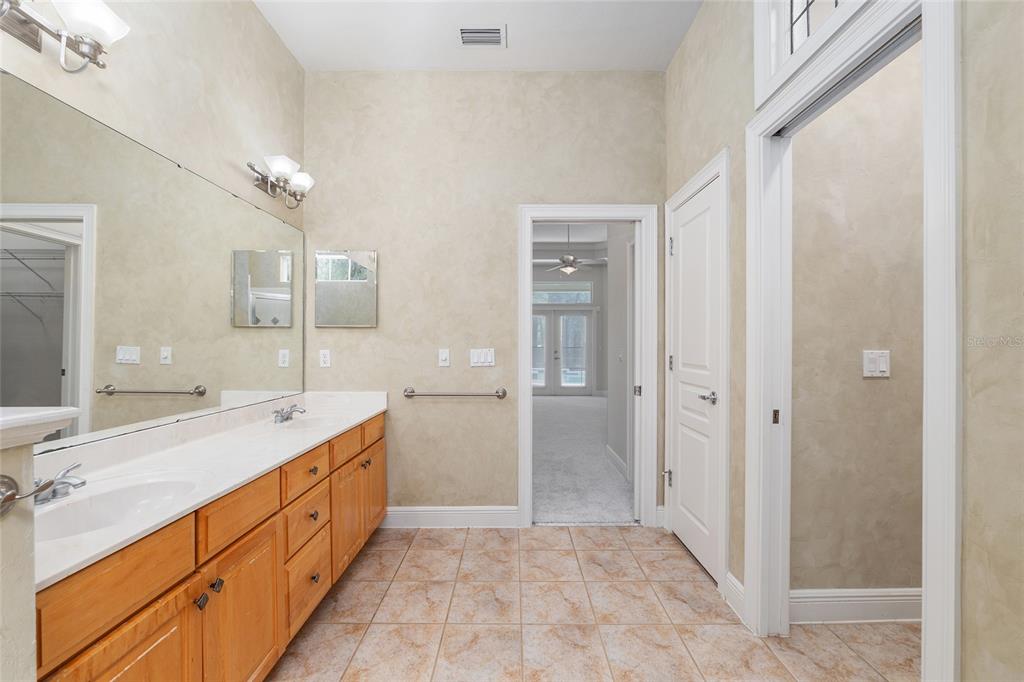 10511 Southwest 17th Place Gainesville, FL 32607 - Photo 31 of 77