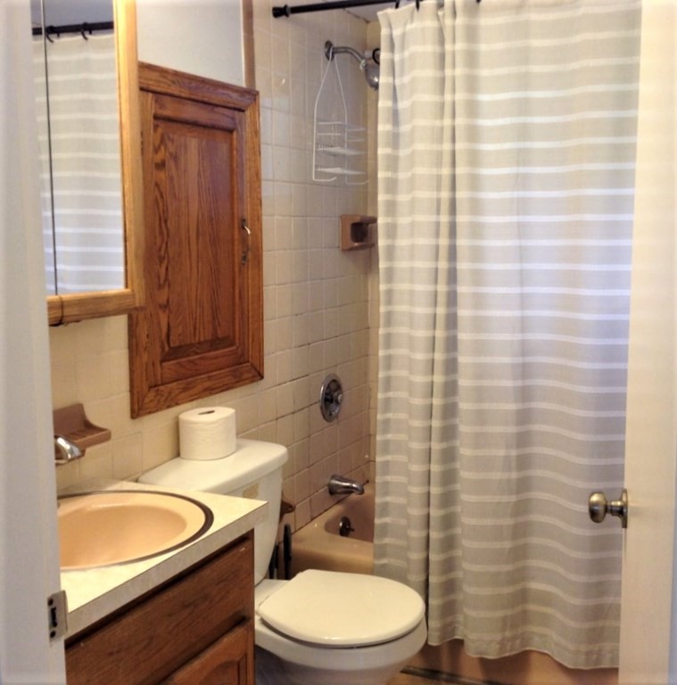 78 Racette Avenue Gardner, MA 01440 - Photo 9 of 25