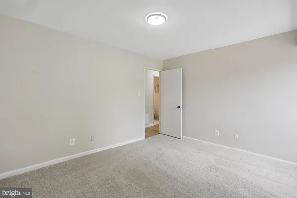 $309,999 | 150 Monroe Street, Unit 302, Rockville, MD 20850