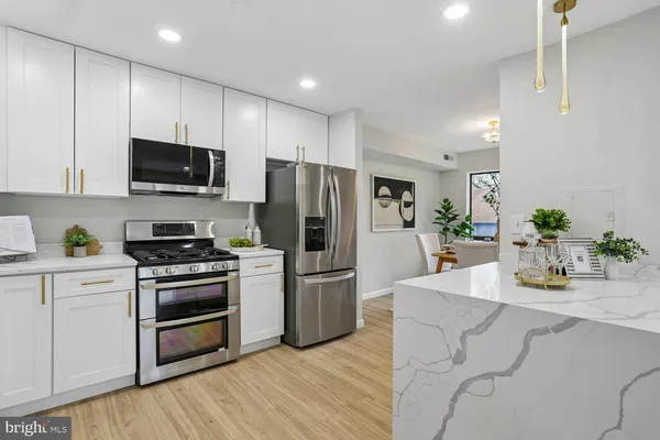 $309,999 | 150 Monroe Street, Unit 302, Rockville, MD 20850