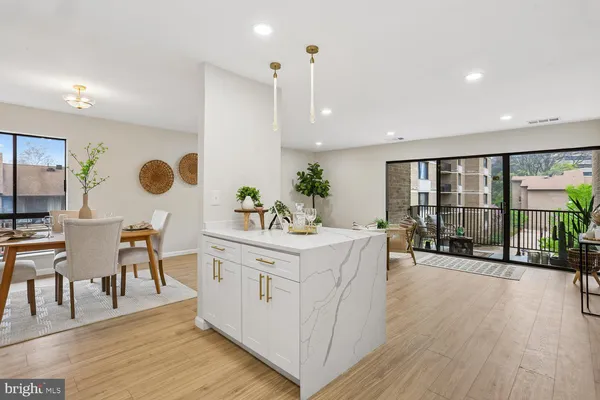 $309,999 | 150 Monroe Street, Unit 302, Rockville, MD 20850