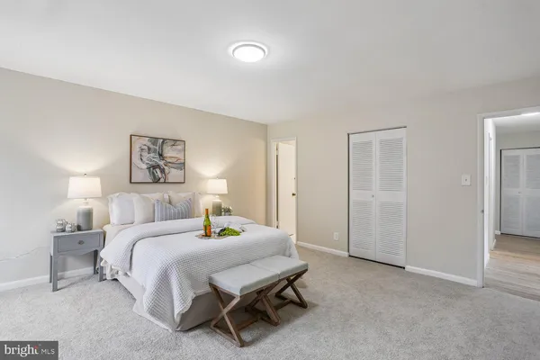 $309,999 | 150 Monroe Street, Unit 302, Rockville, MD 20850