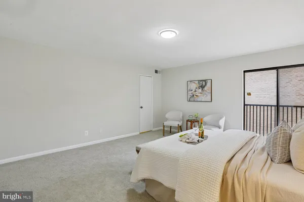 $309,999 | 150 Monroe Street, Unit 302, Rockville, MD 20850