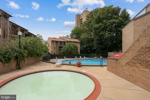 $309,999 | 150 Monroe Street, Unit 302, Rockville, MD 20850